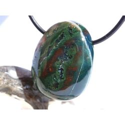 Heliotrop-Moosachat Trommelstein gebohrt - Sonderqualit�t - ca. 3 cm x 2,3 cm x 1,4 cm