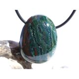 Heliotrop-Moosachat Trommelstein gebohrt - Sonderqualität - ca. 3 cm x 2,3 cm x 1,4 cm