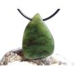 Nephrit-Jade Schmuckstein / Scheibenstein gebohrt - Sonderqualität - Handarbeit - ca. 3,4 cm x 2,5 cm x 0,5 cm