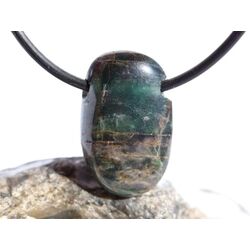 Apatit blau natur Trommelstein / Schmuckstein gebohrt -...