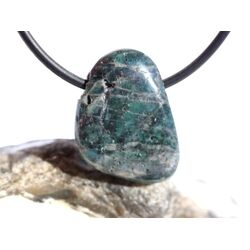Apatit blau natur Trommelstein gebohrt - ca. 2,2 cm x 1,8 cm x 0,7 cm