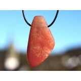 Chalcedon rot (Blutchalcedon) XXXL Schmuckstein / Scheibenstein gebohrt - AA-Sonderqualität - Rarität - Handarbeit - ca. 5,8 cm x 3 cm x 0,7 cm