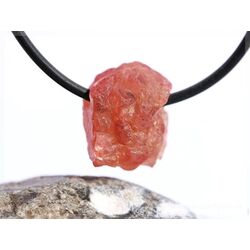 Spinell rosa Kristall- / Rohsteinform gebohrt - Raritt - Sonderqualitt - ca. 1,6 cm x 1,3 cm x 1,2 cm