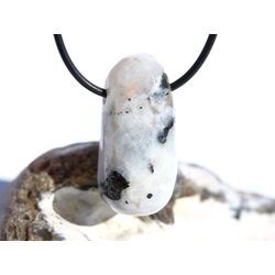 Regenbogenmondstein Schimmer XL Trommelstein gebohrt (Labradorit wei�) - Sonderqualit�t - ca. 3,7 cm x 1,7 cm x 1,9 cm