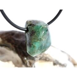 Smaragd Trommelstein gebohrt (Beryll) - Rarit�t - ca. 2,1 cm x 2 cm x 1,5 cm - Sonderpreis wg. Makel -