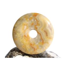 Laceachat (Crazy Lace) Donut Edelstein 40 mm (6 mm stark)