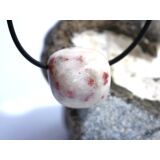 Cinnabarit-Opal (Zinnober-Opal) Trommelstein gebohrt -...