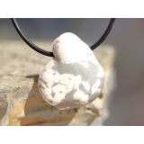 Dolomit weiß Trommelstein gebohrt - Sonderqualität - ca. 2,9 cm x 2,4 cm x 1,8 cm