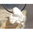 Dolomit weiß Trommelstein gebohrt - Sonderqualität - ca. 2,9 cm x 2,4 cm x 1,8 cm
