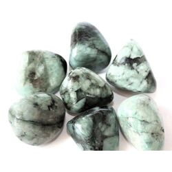 Smaragd Trommelsteine (Beryll) - ca. 2,8 - 3,2 cm / ca. 15 - 19 g/St