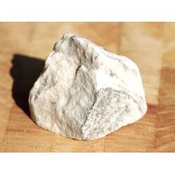 Dolomit mit Pyrit (Zuckerdolomit) Rohstein - Sonderqualit�t - ca. 4,3 cm x 3,9 cm x 2,7 cm