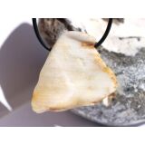 Opalholz / Holzopal / versteinertes Holz opalisiert XXL Trommelstein gebohrt - Sonderqualität - ca. 4 cm x 4 cm x 1,5 cm