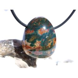 Heliotrop Trommelstein gebohrt - AA-Sonderqualit�t - ca. 2,7 cm x 2,2 cm x 1,4 cm