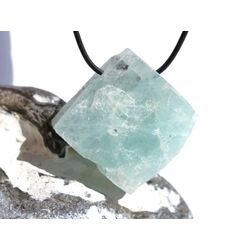 Aquamarin (Beryll) XXXL Schmuckstein / Rohsteinform gebohrt - Sonderqualitt - Raritt - Handarbeit - ca. 5,1 cm x 4,9 cm x 1,4 cm (GKS)