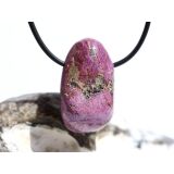 Stichtit mit Serpentin Trommelstein gebohrt - Sonderqualität - ca. 3,1 cm x 1,8 cm x 1,6 cm