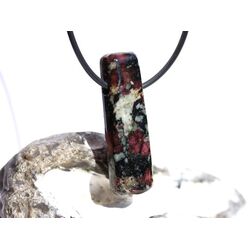 Eudialyt XXL Stab-Schmuckstein / Scheibenstein gebohrt - Sonderqualitt - Raritt - Handarbeit - ca. 4,2 cm x 1,3 cm x 0,9 cm