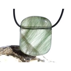 Aktinolithquarz XXL Schmuckstein / Scheibenstein gebohrt...