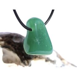 Plasma (Chalcedon) Trommelstein gebohrt - Raritt - Sonderqualitt - ca. 2,7 cm x 1,8 cm x 1,6 cm