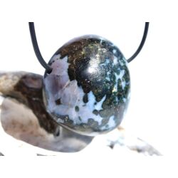 Gabbro XL Trommelstein gebohrt - Sonderqualität - ca. 3,6 cm x 3,3 cm x 2,2 cm
