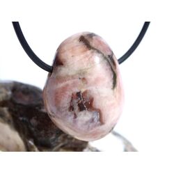 Erdbeerquarz Trommelstein gebohrt - Sonderqualit�t - ca. 3 cm x 2,3 cm x 1,9 cm