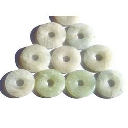 Aquamarin natur (Beryll) Donut Edelstein 20 mm (3-4 mm stark)