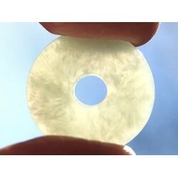 Aquamarin natur (Beryll) Donut Edelstein 20 mm (3-4 mm stark)