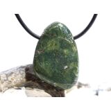 Serpentin mit Stichtit (Atlantisit) Trommelstein / Scheibenstein gebohrt - ca. 3,2 cm x 2,2 cm x 0,8 cm