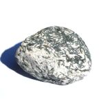 Hornblende Rohstein - Rarität - ca. 5,5 cm x 4,2 cm...