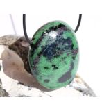 Rubin-Zoisit (Anyolith) XXL Schmuckstein / Trommelstein gebohrt - AA-Sonderqualität - ca. 4,4 cm x 3,7 cm x 1,5 cm