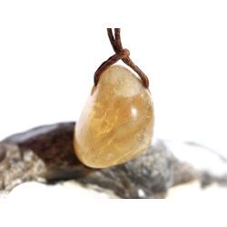 Citrin (gebr.) Trommelstein gebohrt - ca. 1,9 cm x 1,6 cm x 1,4 cm