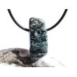Glaukophan mit Granat / Glaukophanschiefer (Eklogit) Schmuckstein gebohrt - Sonderqualität - Handarbeit - ca. 3 cm x 1,3 cm x 1 cm