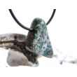 Glaukophan mit Granat / Glaukophanschiefer (Eklogit) Schmuckstein / Scheibenstein gebohrt - Sonderqualität - Handarbeit - ca. 2,8 cm x 1,9 cm x 1 cm