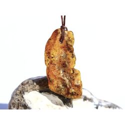 Bernstein XXL Trommelstein gebohrt - ca. 4,5 cm x 2,1 cm x 0,8 cm