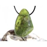 Vesuvian grün (Idokras) XXXL Schmuckstein gebohrt - Sonderqualität - Rarität - Handarbeit - ca. 4,7 cm x 3,2 cm x 1,5 cm