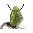 Vesuvian grün (Idokras) XXXL Schmuckstein gebohrt - Sonderqualität - Rarität - Handarbeit - ca. 4,7 cm x 3,2 cm x 1,5 cm