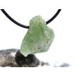 Peridot Kristall- / Rohsteinform mit Spitze, gebohrt (Olivin / Chrysolith) - Sonderqualität - ca. 2,6 cm x 2 cm x 1,9 cm