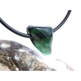 Turmalin grün (Verdelith) Trommelstein / Schmuckstein gebohrt - AA-Sonderqualität - Rarität - ca. 1,7 cm x 1,2 cm x 0,8 cm