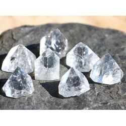 Apophyllit farblos / wei� Kristalle / Rohsteine -...