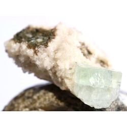 Apophyllit grn mit Stilbit Kristallstufe / Rohstein - Raritt - ca. 4 cm x 2,2 cm x 2 cm