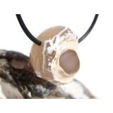 Schlangenhautachat Trommelstein gebohrt - Sonderqualität - ca. 2,4 cm x 2 cm x 1,5 cm