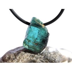Turmalin blau (Indigolith) Kristall / Rohsteinform gebohrt - Sonderqualitt - Raritt - ca. 2,2 cm x 1,4 cm x 1 cm (GKS)