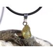 Chrysoberyll Rohsteinform Anhänger Silberöse Schmuckdose - Sonderqualität - Rarität - ca. 2 cm x 0,7 cm x 0,4 cm
