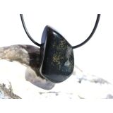 Jade schwarz (Chalkopyrit-Nephrit) Trommelstein gebohrt -...