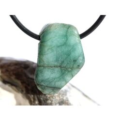 Smaragd Schmuckstein gebohrt (Beryll) - Rarit�t - ca. 2,6 cm x 1,7 cm x 1,2 cm