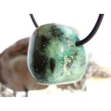 Smaragd Schmuckstein gebohrt (Beryll) - Rarität - ca. 2,3 cm x 1,8 cm x 2 cm