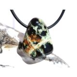 Chromopal (Opal-Chalcedon) Trommelstein gebohrt - Sonderqualität - Rarität - ca. 2,5 cm x 1,9 cm x 1,3 cm