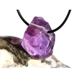 Amethyst mittelhell Kristall / Rohstein angetrommelt (Trommelstein) gebohrt - AAA-Sonderqualitt - Raritt - ca. 3,1 cm x 2,4 cm x 2 cm