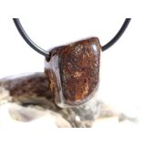 Bronzit Trommelstein / Schmuckstein gebohrt - Sonderqualität - ca. 2,2 cm x 1,8 cm x 1,6 cm