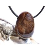 Versteinertes Holz Trommelstein gebohrt - Sonderqualität - ca. 2,9 cm x 2 cm x 1,4 cm