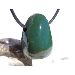 Heliotrop Trommelstein gebohrt - AA-Sonderqualit�t - ca. 2,7 cm x 1,9 cm x 1,9 cm